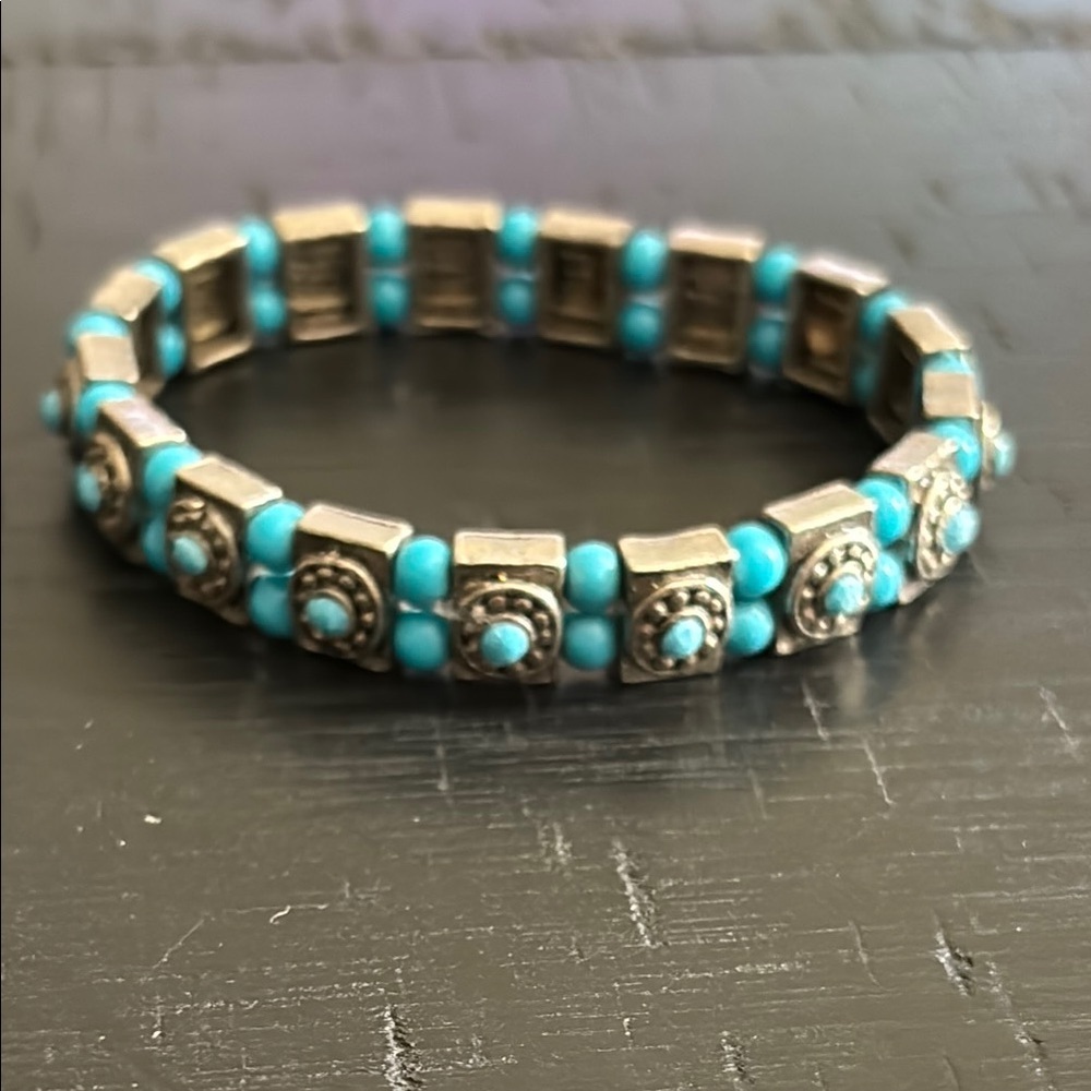 Stretch Turquoise and Silver Beaded Bracelet